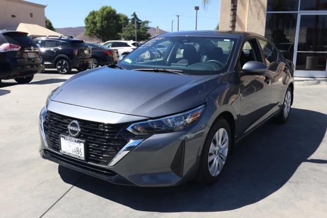 Photo of 2025 Gun Metallic Nissan Sentra