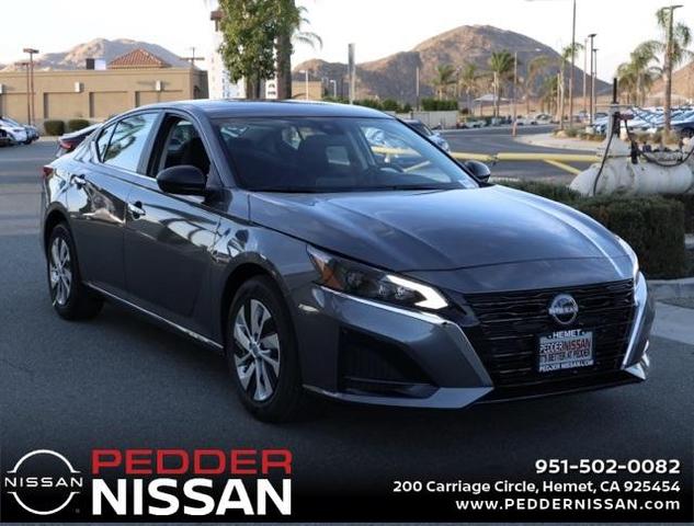 Photo of 2025 Gun Metallic Nissan Altima
