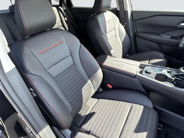 Photo of 2026 SUPER.BLACK Nissan Rogue