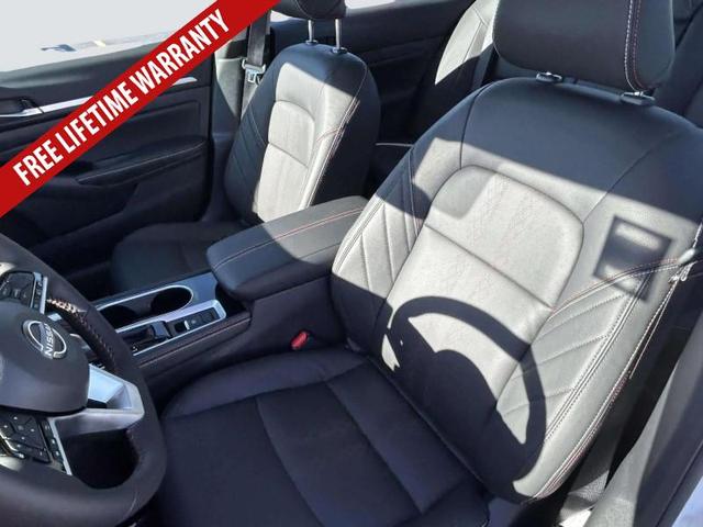 Photo of 2025 WHITE Nissan Altima