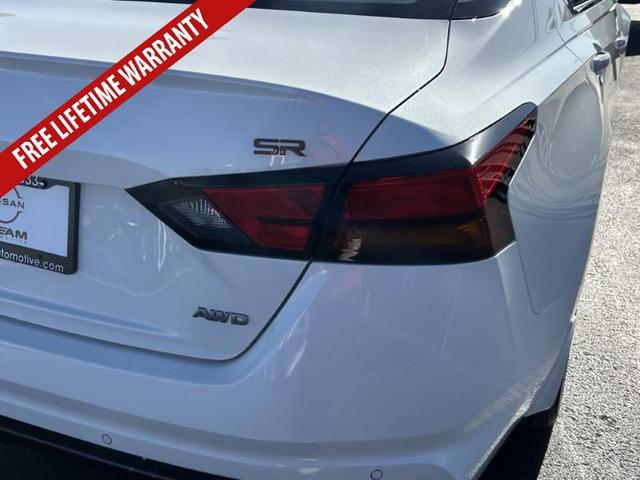 Photo of 2025 WHITE Nissan Altima