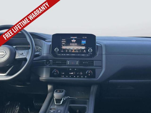 Photo of 2025 GLACIER.WHITE Nissan Pathfinder