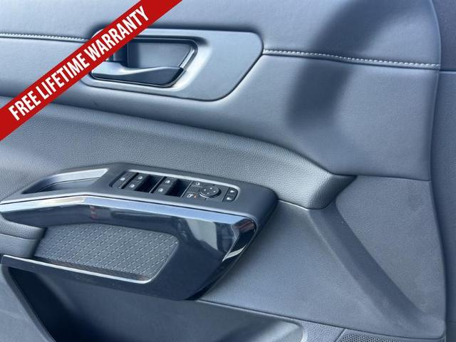 Photo of 2025 GLACIER.WHITE Nissan Pathfinder