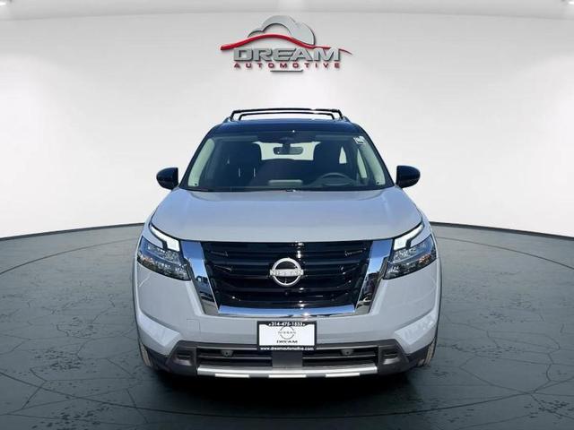 Photo of 2025 2T.GRAY.BLACK Nissan Pathfinder