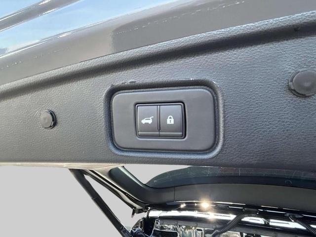 Photo of 2025 2T.GRAY.BLACK Nissan Pathfinder