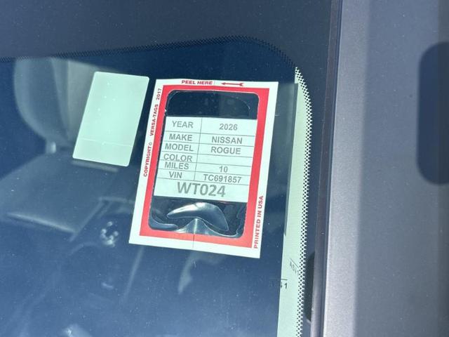 Photo of 2026 SCARLET.EMBER Nissan Rogue