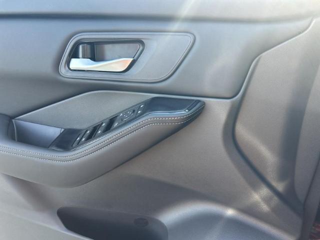 Photo of 2026 SCARLET.EMBER Nissan Rogue