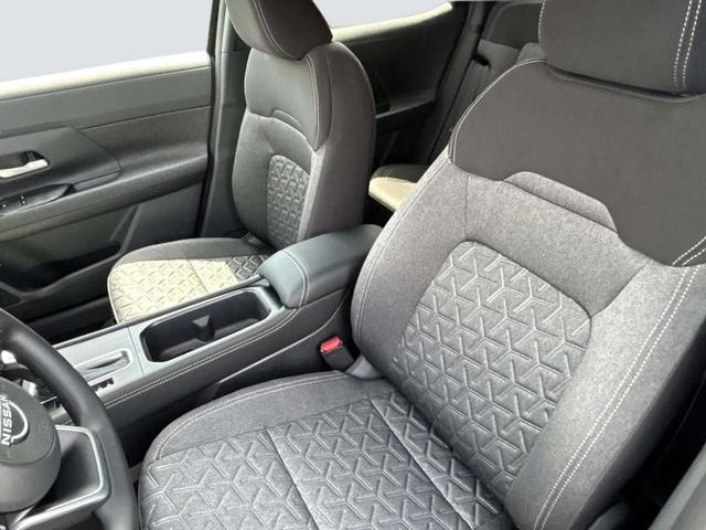 Photo of 2025 SUPER.BLACK Nissan Kicks
