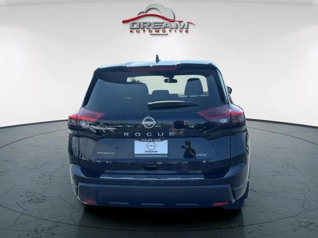 Photo of 2025 SUPER.BLACK Nissan Rogue