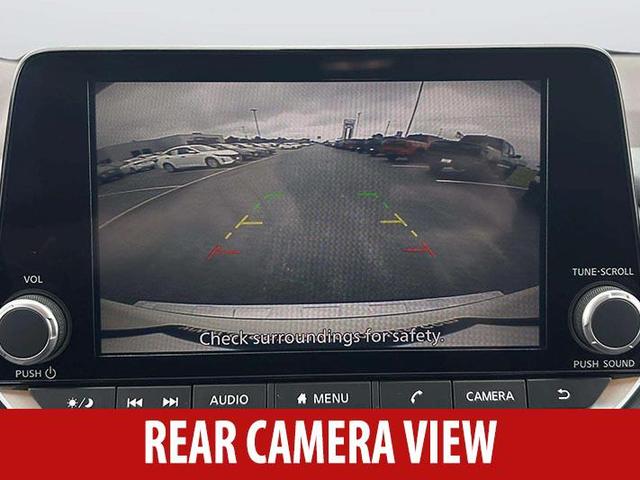Photo of 2023 Pearl White Tricoat Nissan Rogue