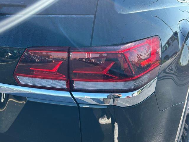 Photo of 2021 Deep Black Pearl Volkswagen Atlas