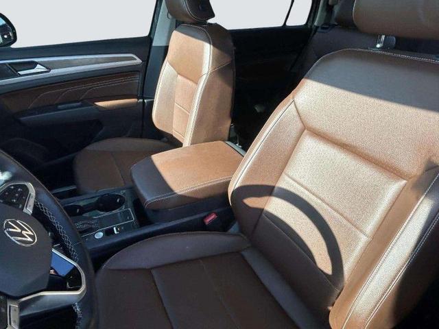 Photo of 2021 Deep Black Pearl Volkswagen Atlas