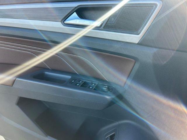 Photo of 2021 Deep Black Pearl Volkswagen Atlas