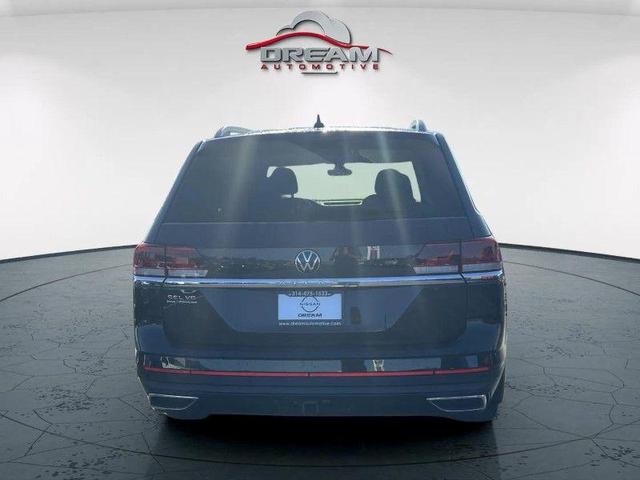 Photo of 2021 Deep Black Pearl Volkswagen Atlas
