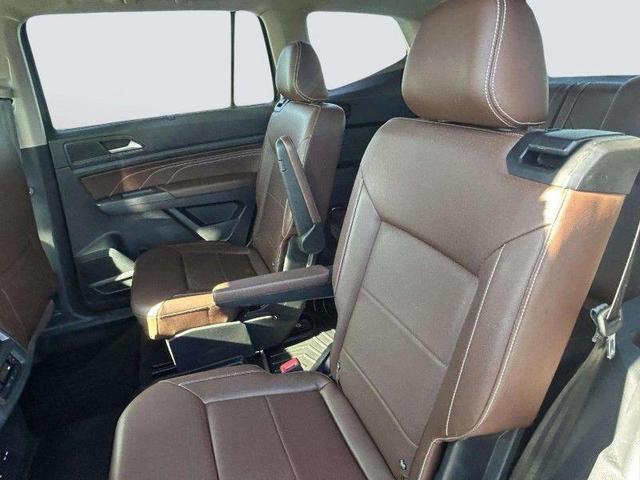 Photo of 2021 Deep Black Pearl Volkswagen Atlas