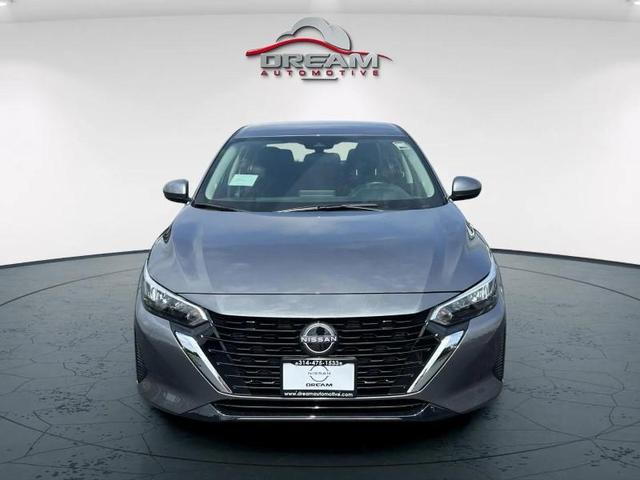 Photo of 2025 GUN.METALLIC Nissan Sentra