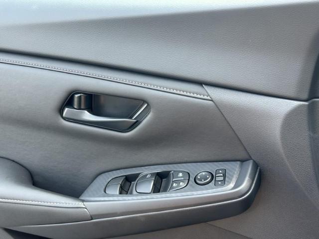 Photo of 2025 GUN.METALLIC Nissan Sentra