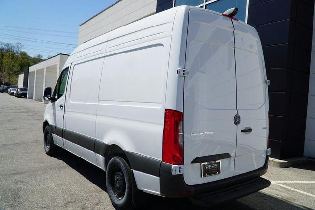 Photo of 2025 914 Mercedes-Benz Sprinter 2500