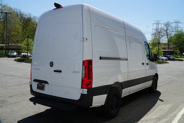 Photo of 2025 914 Mercedes-Benz Sprinter 2500