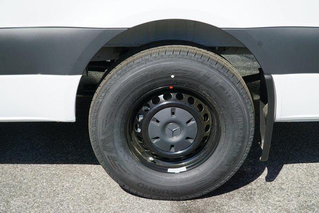 Photo of 2025 914 Mercedes-Benz Sprinter 2500