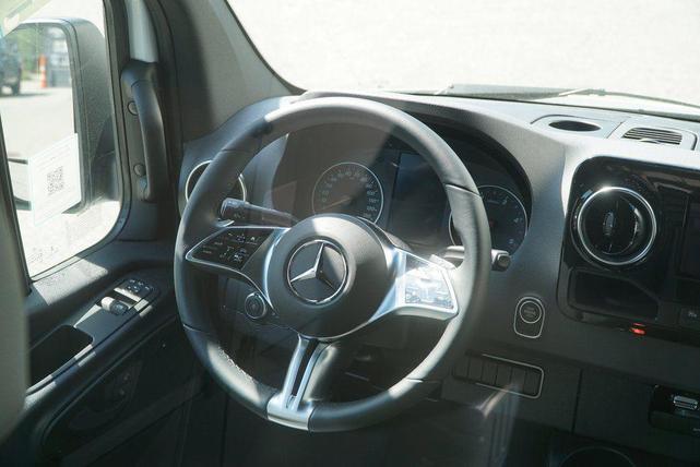 Photo of 2025 914 Mercedes-Benz Sprinter 2500