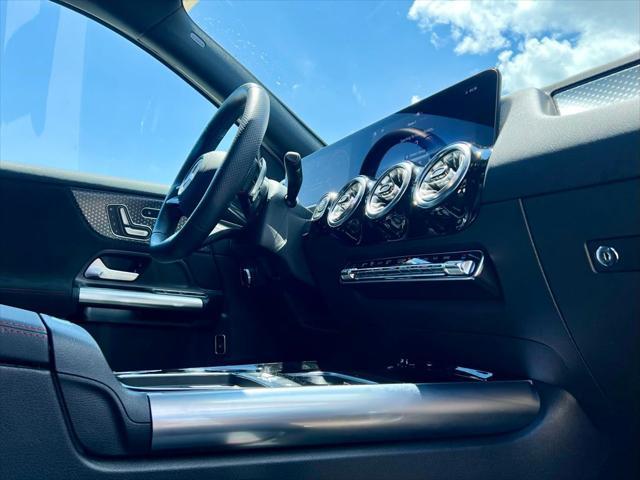 Photo of 2025 Polar White Mercedes-Benz GLA 250