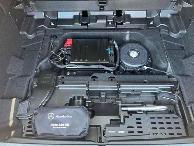 Photo of 2022 Night Black Mercedes-Benz GLB 250