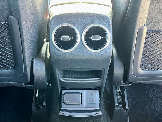 Photo of 2022 Night Black Mercedes-Benz GLB 250