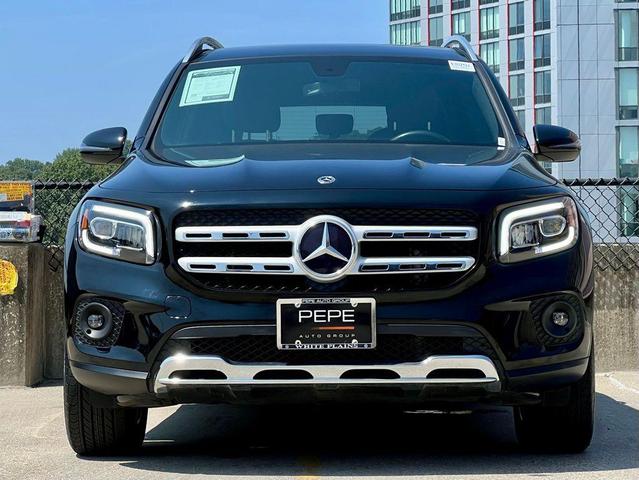 Photo of 2022 Night Black Mercedes-Benz GLB 250