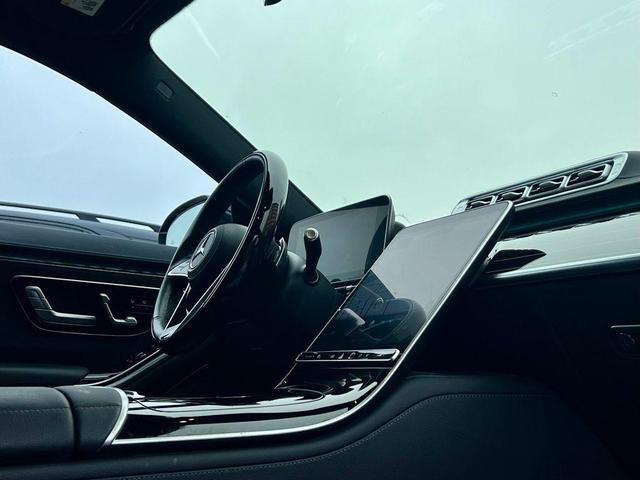 Photo of 2023 Black Mercedes-Benz S-Class