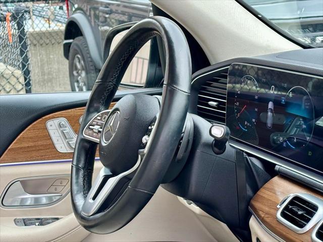 Photo of 2022 Obsidian Black Metallic Mercedes-Benz GLE 350