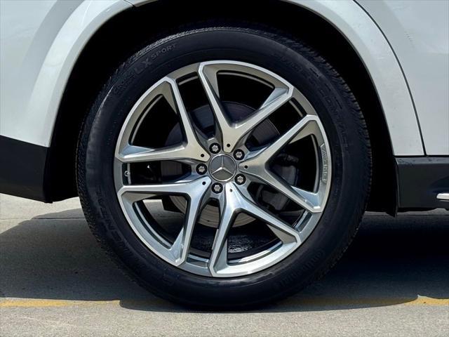 Photo of 2024 Polar White Mercedes-Benz AMG GLE 53