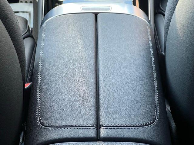 Photo of 2025 Cirrus Silver Metallic Mercedes-Benz GLC 300