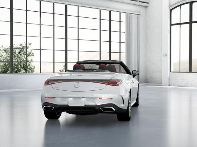 Photo of 2025 MANUFAKTUR Moonlight White Metallic Mercedes-Benz CLE 300