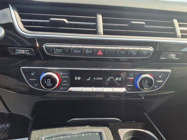 Photo of 2018 Glacier White Metallic Audi Q7