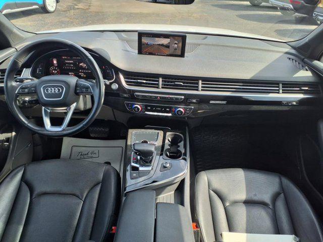 Photo of 2018 Glacier White Metallic Audi Q7
