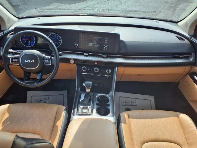 Photo of 2024 Flare Red Kia Carnival