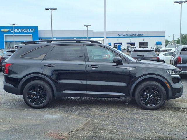 Photo of 2022 Ebony Black Kia Sorento