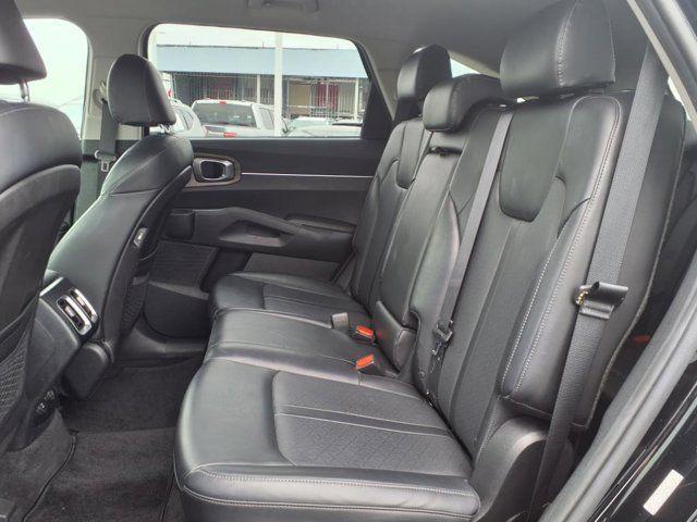 Photo of 2022 Ebony Black Kia Sorento