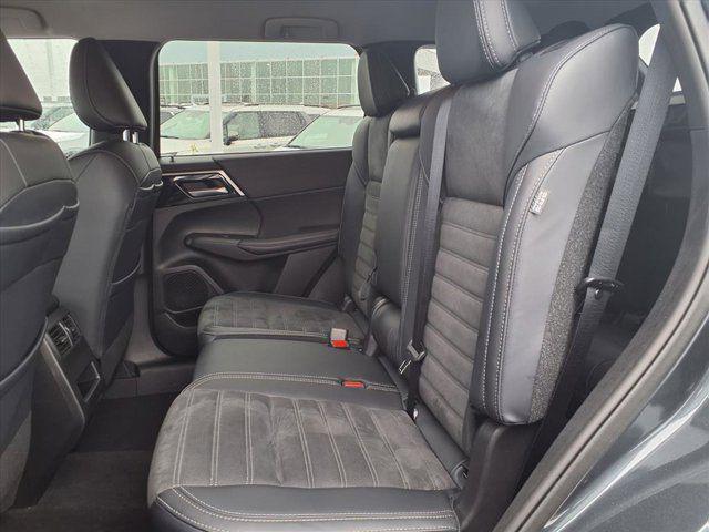 Photo of 2024 Graphite Gray Mitsubishi Outlander