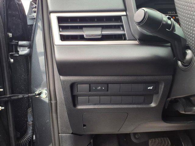 Photo of 2024 Graphite Gray Mitsubishi Outlander