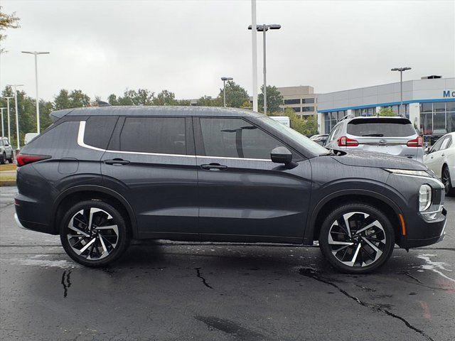 Photo of 2024 Graphite Gray Mitsubishi Outlander