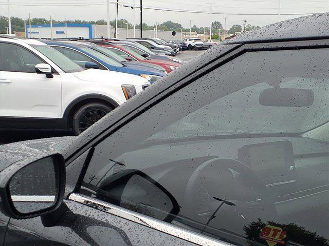 Photo of 2024 Graphite Gray Mitsubishi Outlander