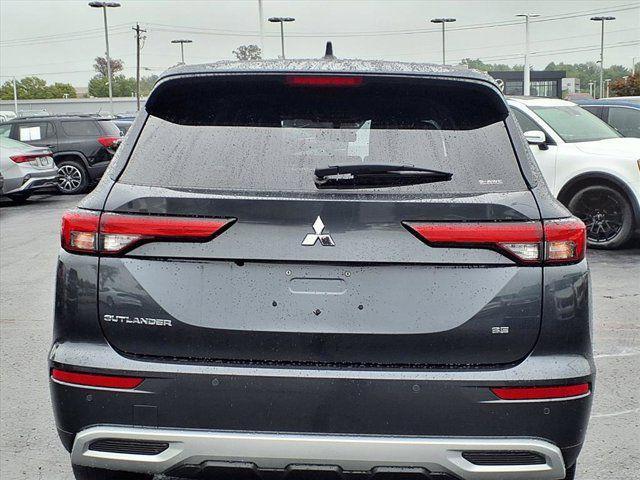 Photo of 2024 Graphite Gray Mitsubishi Outlander