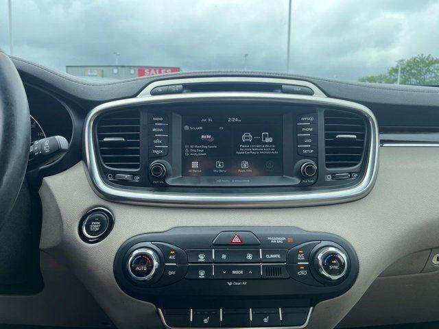 Photo of 2017 Snow White Pearl Kia Sorento