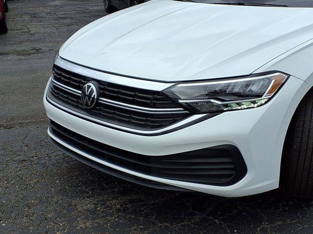 Photo of 2024 Pure White Volkswagen Jetta