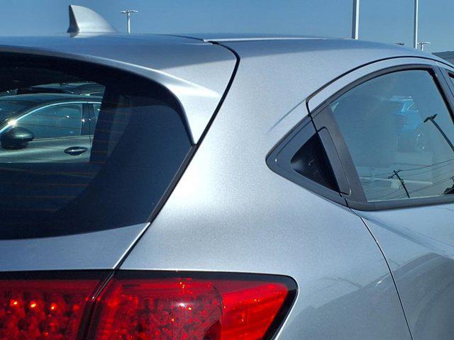 Photo of 2017 Lunar Silver Metallic Honda HR-V