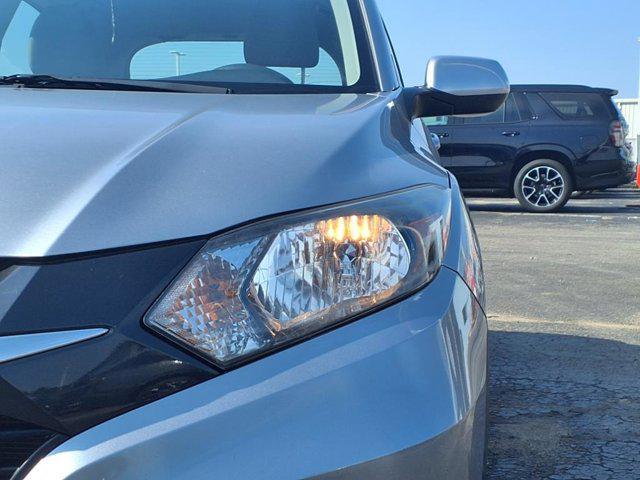 Photo of 2017 Lunar Silver Metallic Honda HR-V