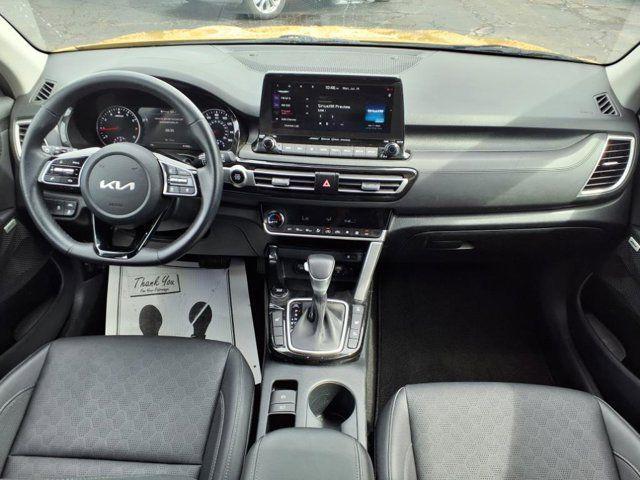 Photo of 2023 Starbright Yellow/Black Roof Kia Seltos