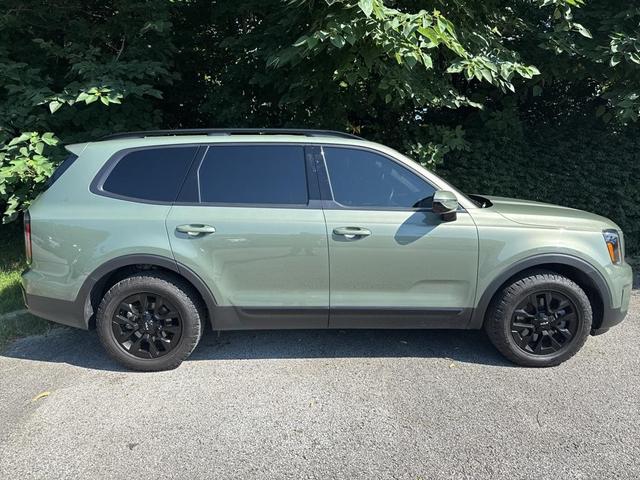 Photo of 2024 Jungle Green Kia Telluride
